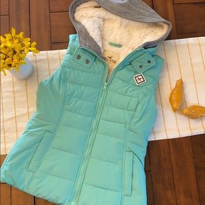 NWT Hollister Green Puffer Vest